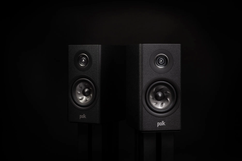 Polk Audio R100 jalustakaiutin, musta