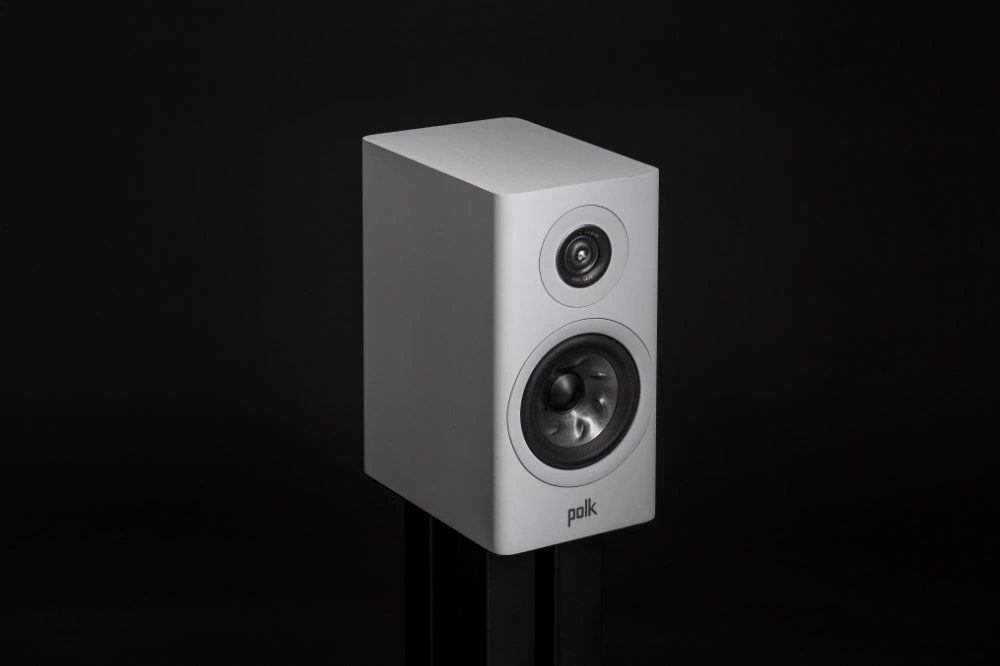 Polk Audio R100 jalustakaiutin, valkoinen fiilis