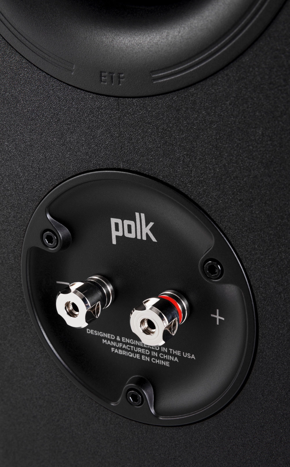 Polk Audio R500 lattiakaiutin, musta liitännät