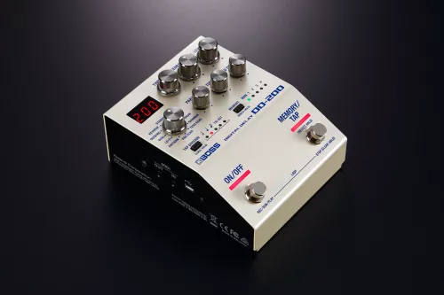 BOSS DD-200 Digital Delay pedaali live 109656103f57dc381c.jpg