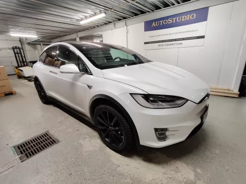 Tesla Model X noise deadening