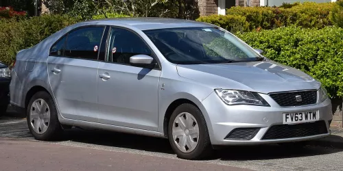 Seat Toledo 2014 soittimen, kaiuttimien ja subbarin asennus 1132762d51e2cc828b.jpg