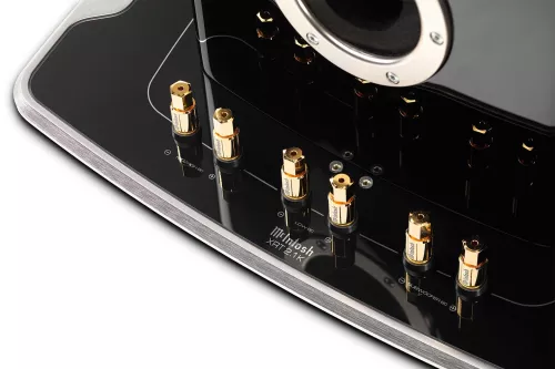 mcintosh_xrt21kr_floorstanding_loudspeaker_gloss_black-0649bfca6d9e13.jpeg