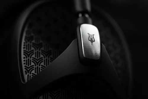meze_audio_empyrean_ii_headphones-06544c6fe90101.jpg
