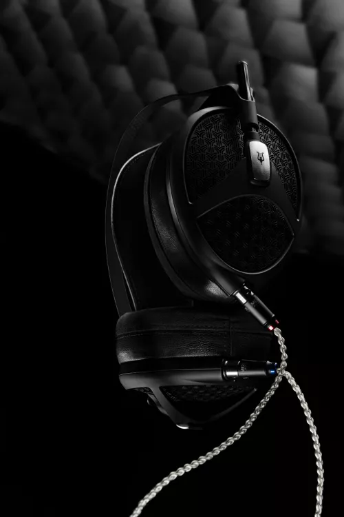 meze_audio_empyrean_ii_headphones-06544c6ff06ddd.jpg