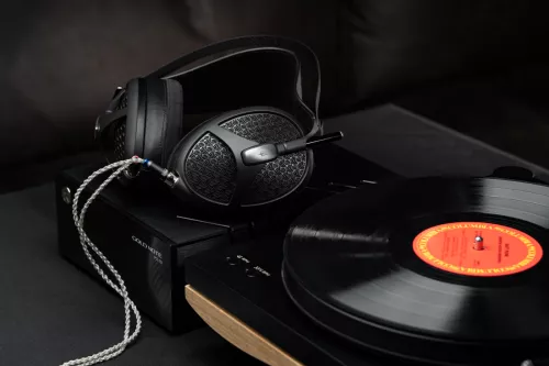 meze_audio_empyrean_ii_headphones-06544c7070020c.jpg