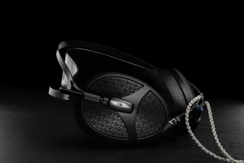 meze_audio_empyrean_ii_headphones-06544c70ccf2e2.jpg