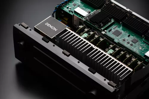 denon_avc_x6800h_112_av_amplifier_black-065b21616bc057.jpg