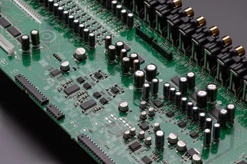 denon_avc_x6800h_112_av_amplifier_black-065b2161fd7ab7.jpg