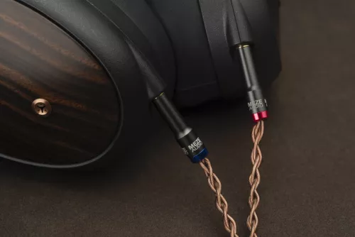 meze-audio-liric-2nd-generation-closed-back-headphones-blackebony-06abb78063b242.jpg