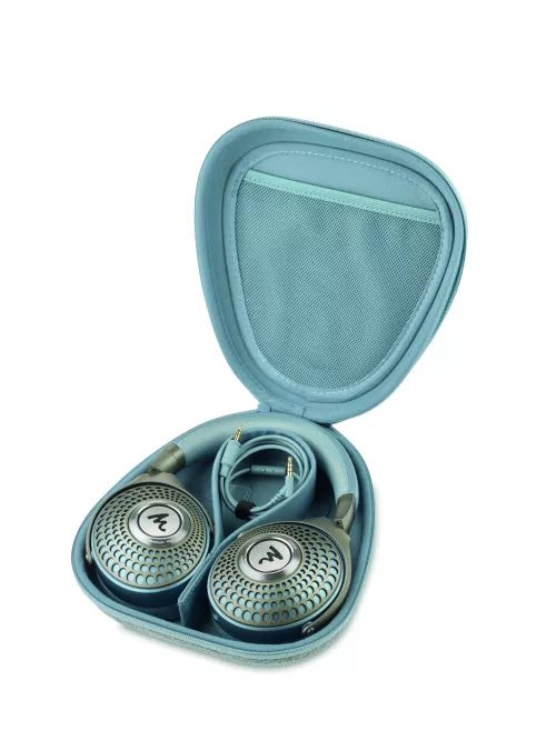 focal_azyrus_closed_back_around_ear_headphones-0663a6bfbad429.jpg