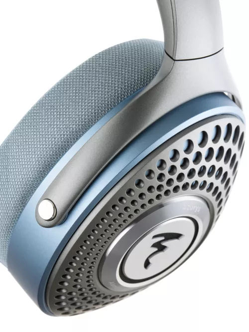 focal_azyrus_closed_back_around_ear_headphones-0663a6c047d8bd.jpg