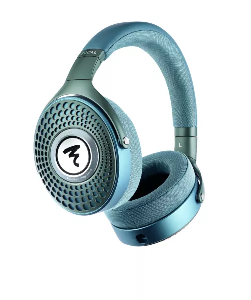focal_azyrus_closed_back_around_ear_headphones-0663a6c0705a61.jpg