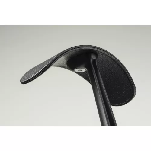 meze-audio-manta-headphone-stand-066c3990cad105.jpg