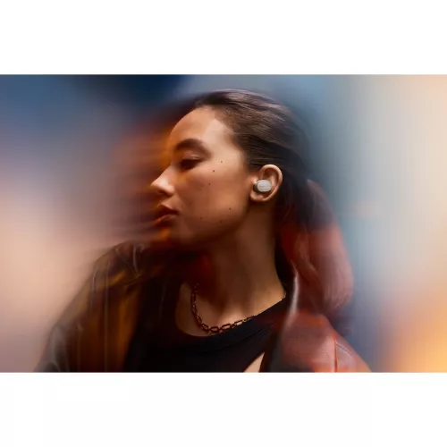 bw-pi8-noice-canceling-in-ear-headphone-dove-white-066c46e89ec15c.jpg