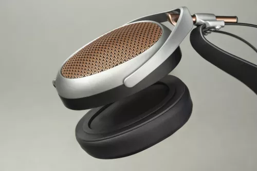 meze-audio-liric-2nd-generation-closed-back-headphones-blackebony-067b5c92006e18.jpg