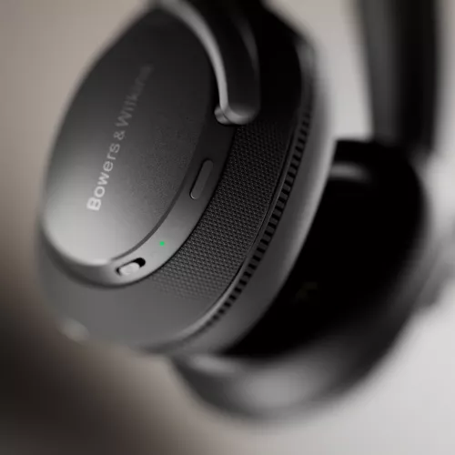 bw-px7-s3-headphone-black-068077b47b1ab3.jpg