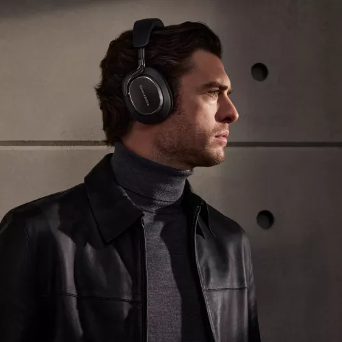 bowers-wilkins-px8-s2-wireless-headphones-onyx-black-068d272132c037.jpg