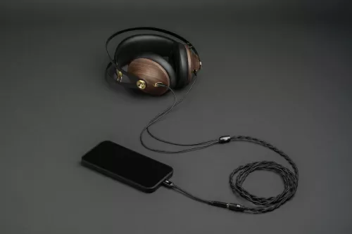 meze-audio-99-classics-walnut-gold-069038c0acc155.jpg