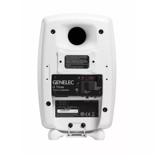 Genelec G Three valkea takapaneli ja liittimet 5d3019abd15d3.jpg