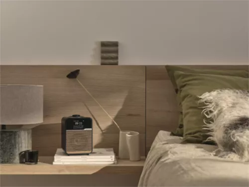 ruark-audio-r1s-poytaradio-hiilenmusta-069c6d453bd3d2.jpg