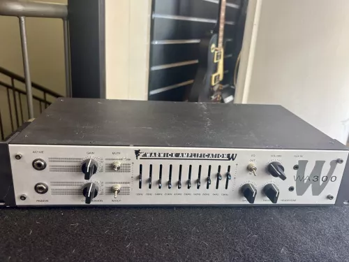 Käytetty Warvic WD300 bassonuppi