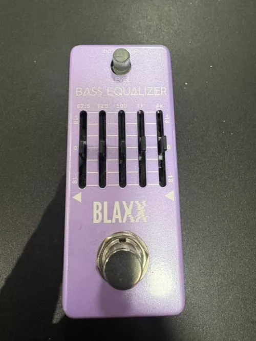 Käytetty Blaxx bass equalizer efektipedali