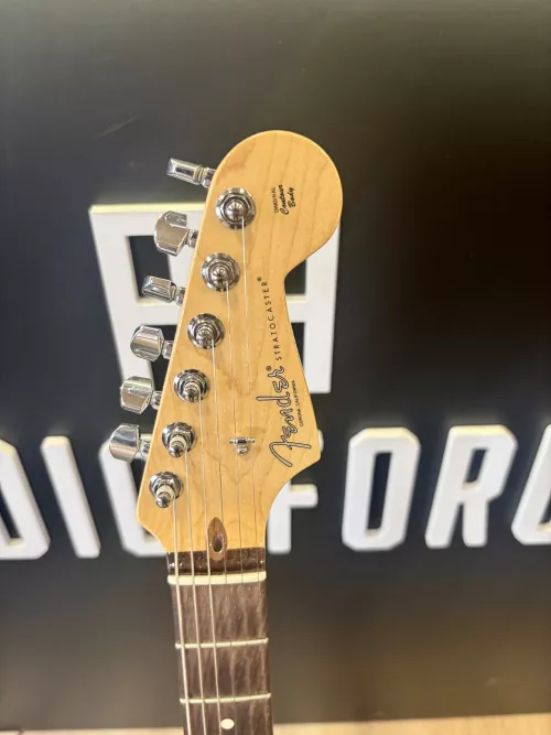 kaytetty-fender-stratocaster-am-pro-sahkokitara-06aaa923748948.jpg