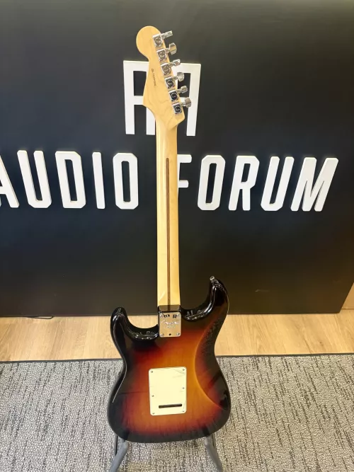 kaytetty-fender-stratocaster-am-pro-sahkokitara-06aaa923f8693d.jpg