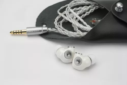 meze-audio-alba-in-ear-headphones-06abb5dd0bdac8.jpg