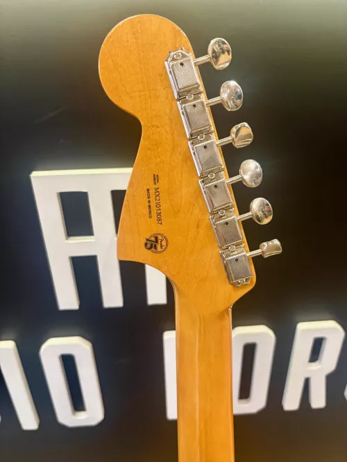 kaytetty-fender-kaytetty-fender-vintera-60s-jaguar-pf-3ts-sahkokitara-06abbac02bb29e.jpg